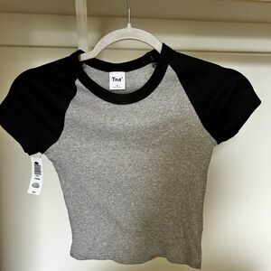 NWT Aritzia TNA Crop Top
